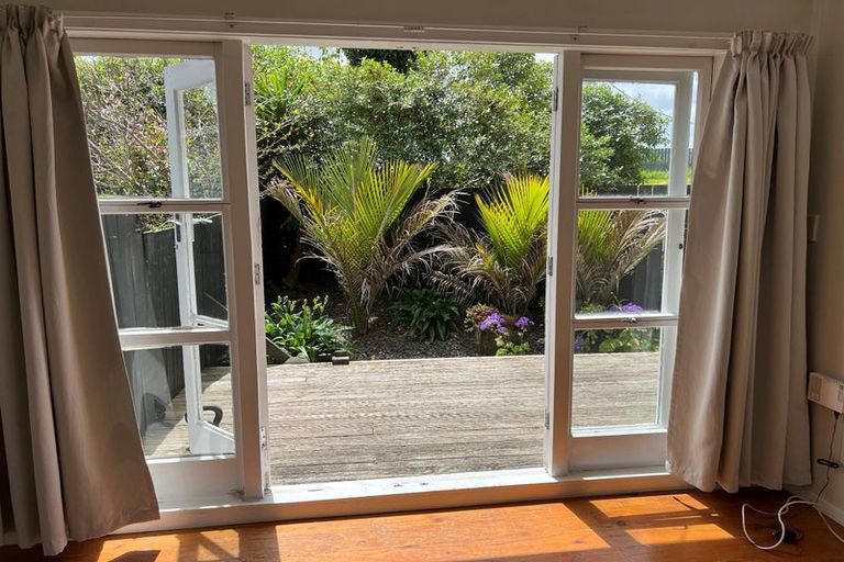 Photo of property in 377a Triangle Road, Henderson, Auckland, 0610