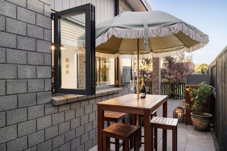 Photo of property in 6 Taniko Lane, Papamoa, 3118