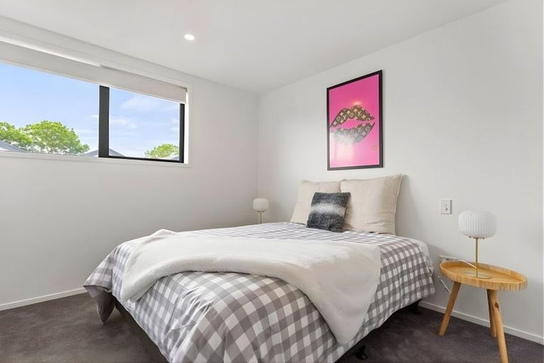 Photo of property in 19/10 Fathom Place, Te Atatu Peninsula, Auckland, 0610