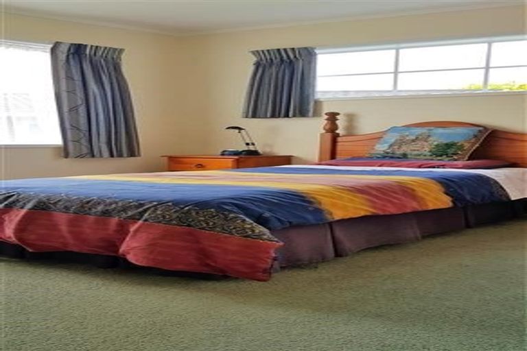 Photo of property in 22 Oriel Avenue, Tawa, Wellington, 5028