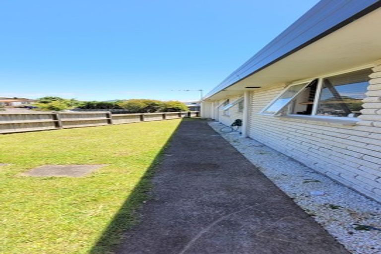 Photo of property in 25 Silvan Place, Bell Block, New Plymouth, 4312