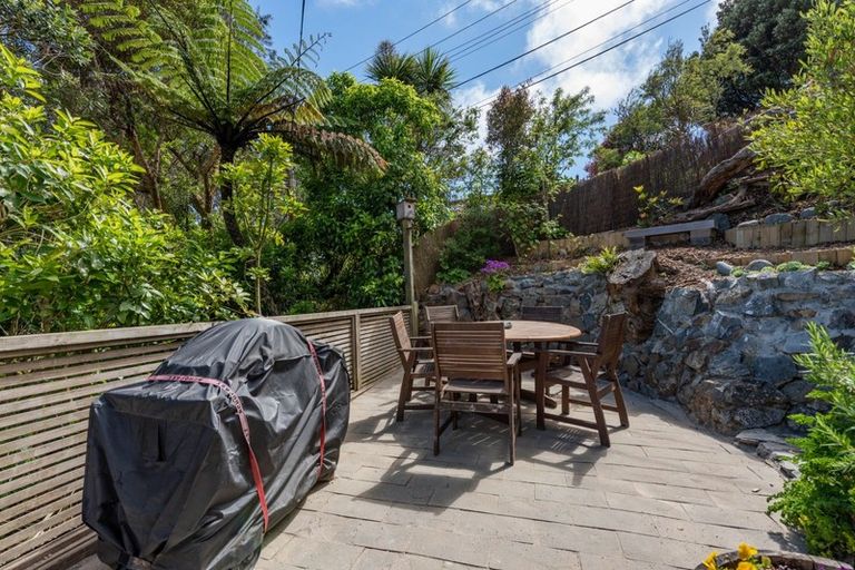 Photo of property in 2 Ambala Way, Ngaio, Wellington, 6035