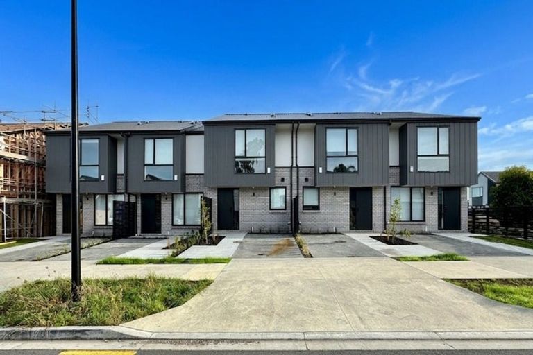 Photo of property in 18 Paapaakiri Loop, Takanini, 2112