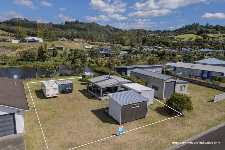 Photo of property in 13 Motukorure Parade, Cooks Beach, Whitianga, 3591