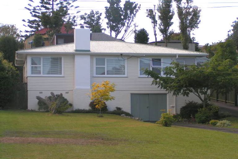 Photo of property in 2/33 Merriefield Avenue, Forrest Hill, Auckland, 0620