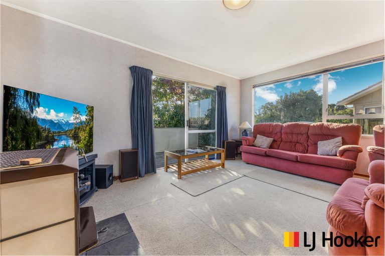 Photo of property in 22 Adel Place, Weymouth, Auckland, 2103