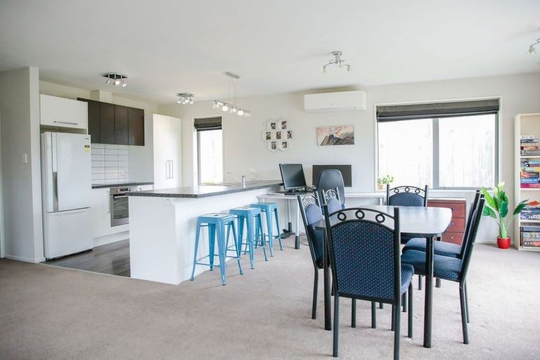 Photo of property in 12 Stonebridge Lane, Oxford, 7430