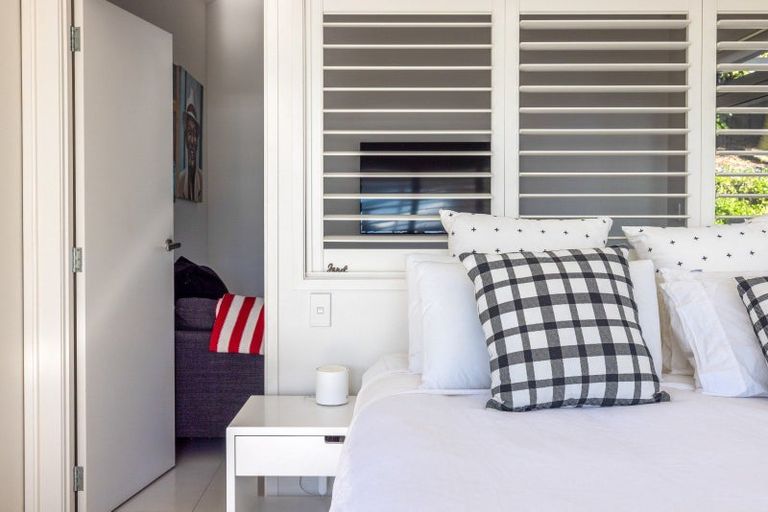 Photo of property in 2/28 Beach Parade, Oneroa, Waiheke Island, 1081