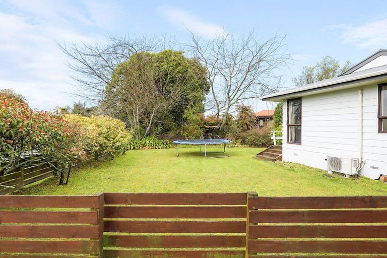 Photo of property in 6 Luke Place, Fairy Springs, Rotorua, 3015
