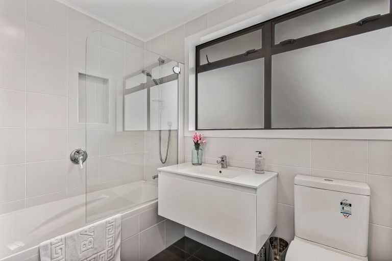 Photo of property in 1/59 Mcannalley Street, Manurewa East, Auckland, 2102