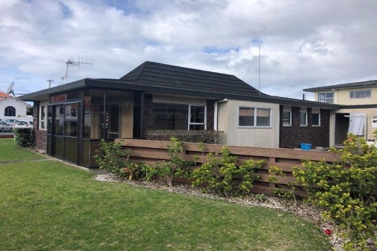 Photo of property in 10 Pacific Avenue, Mount Maunganui, 3116