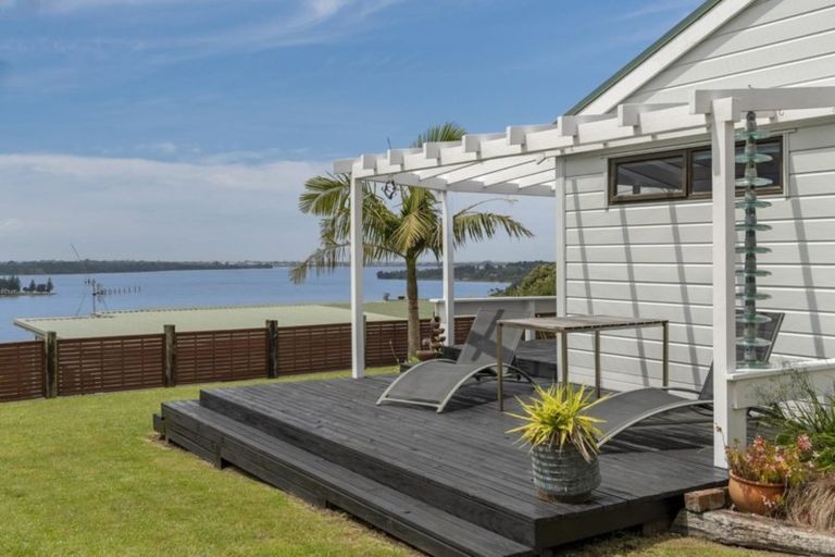 Photo of property in 11 Keam Way, Welcome Bay, Tauranga, 3112