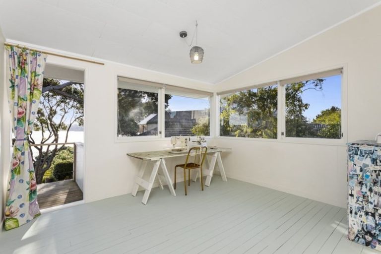 Photo of property in 96 Ngataringa Road, Devonport, Auckland, 0624