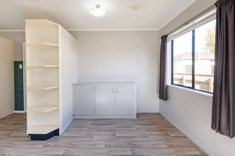 Photo of property in 6 Apollo Parade, Milson, Palmerston North, 4414