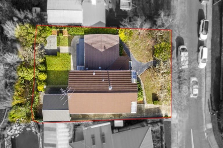 Photo of property in 1 Deller Grove, Silverstream, Upper Hutt, 5019