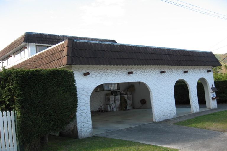 Photo of property in 10 Mcgowan Road, Wainuiomata, Lower Hutt, 5014