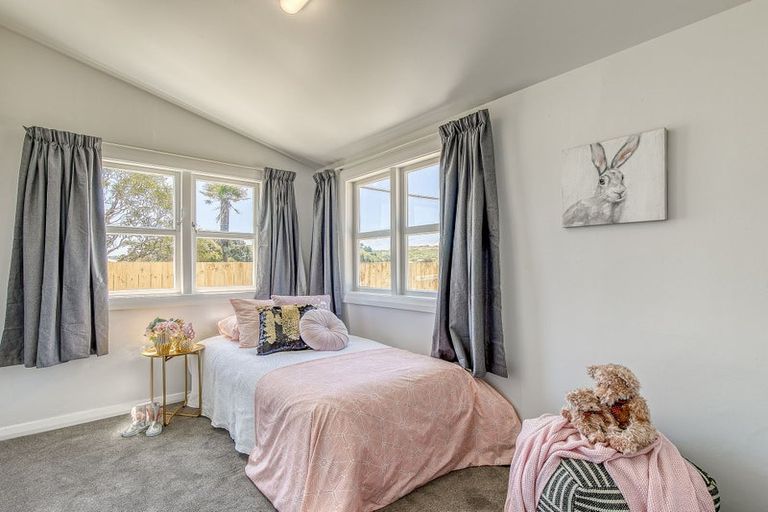 Photo of property in 27 Awatea Street, Ranui, Porirua, 5024