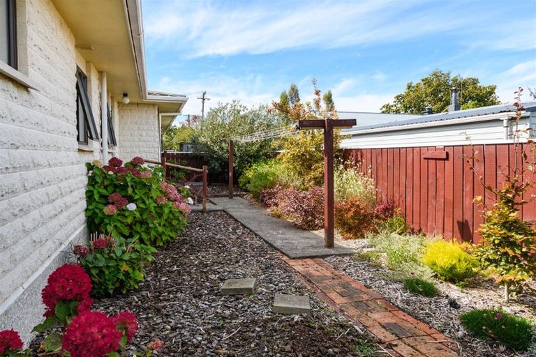 Photo of property in 7b Humphrey Street, Marton, 4710