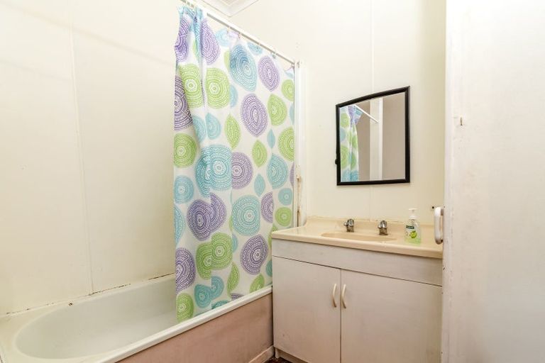 Photo of property in 13 Lee Road, Hannahs Bay, Rotorua, 3010