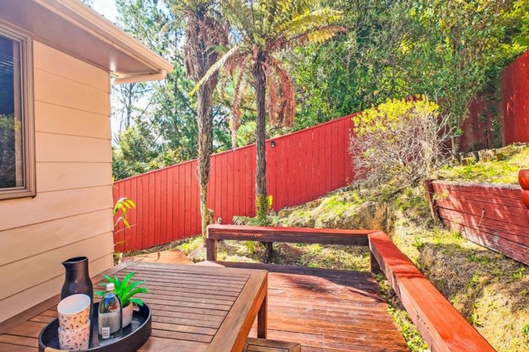 Photo of property in 22b Hillside Drive, Maoribank, Upper Hutt, 5018