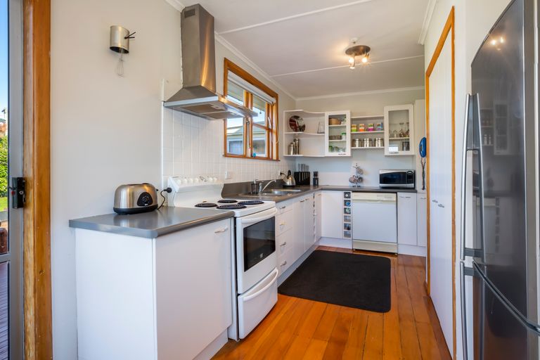 Photo of property in 268 Oxford Terrace, Avalon, Lower Hutt, 5011