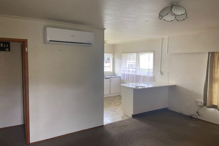 Photo of property in 2/4 Anne Road, Hillcrest, Auckland, 0627