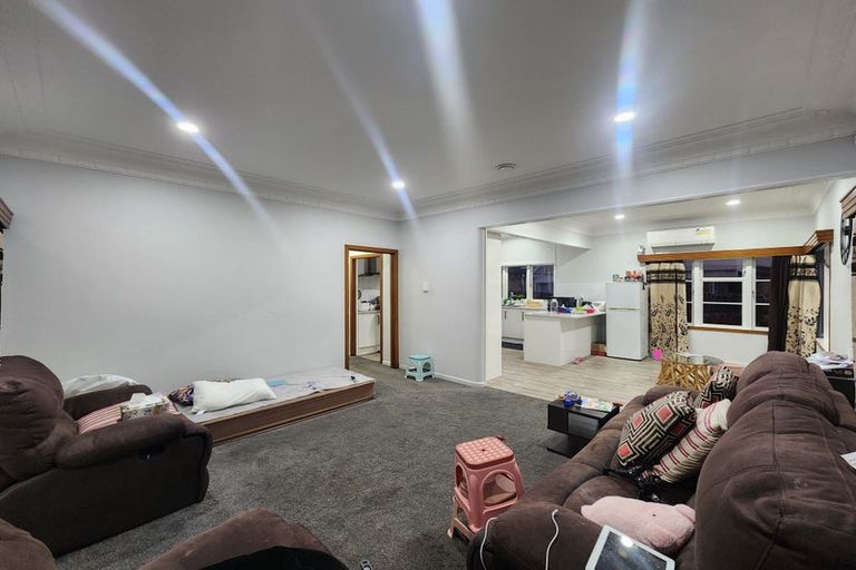 Photo of property in 13 Great South Road, Papatoetoe, Auckland, 2025