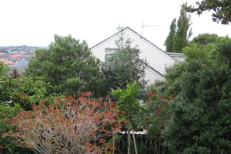 Photo of property in 473 Don Buck Road, Massey, Auckland, 0614