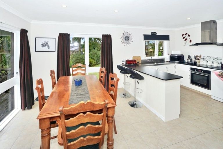 Photo of property in 61 Moehau Street, Te Puke, 3119