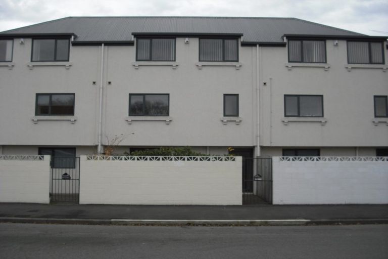 Photo of property in 2/209 Worcester Street, Christchurch Central, Christchurch, 8011