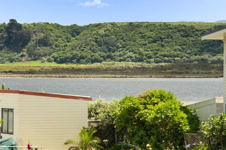 Photo of property in 607 Pukehina Parade, Pukehina, Te Puke, 3189