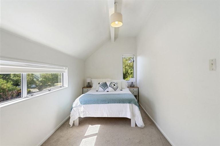 Photo of property in 107 Windermere Road, Papanui, Christchurch, 8053