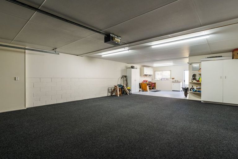 Photo of property in 2 Golders Place, Richmond Heights, Taupo, 3330