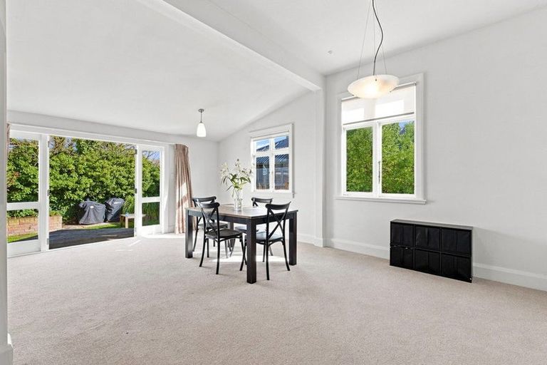 Photo of property in 124 Edward Avenue, Edgeware, Christchurch, 8013