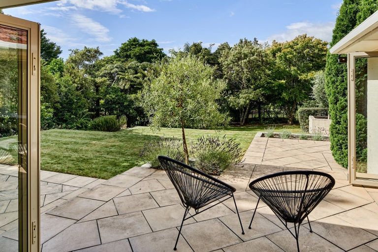 Photo of property in 46 Kawiu Road, Levin, 5510