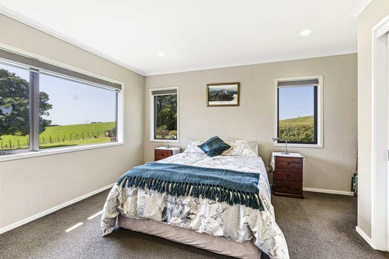 Photo of property in 869 Carrington Road, Hurworth, New Plymouth, 4371