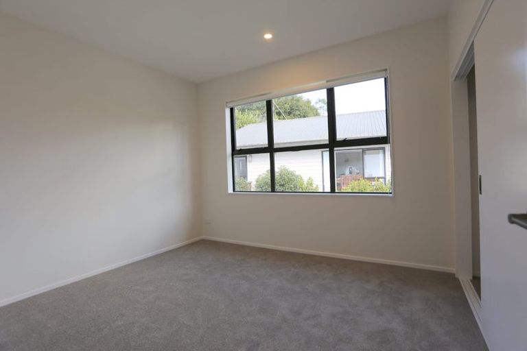 Photo of property in 46 Topliss Drive, Northcross, Auckland, 0632
