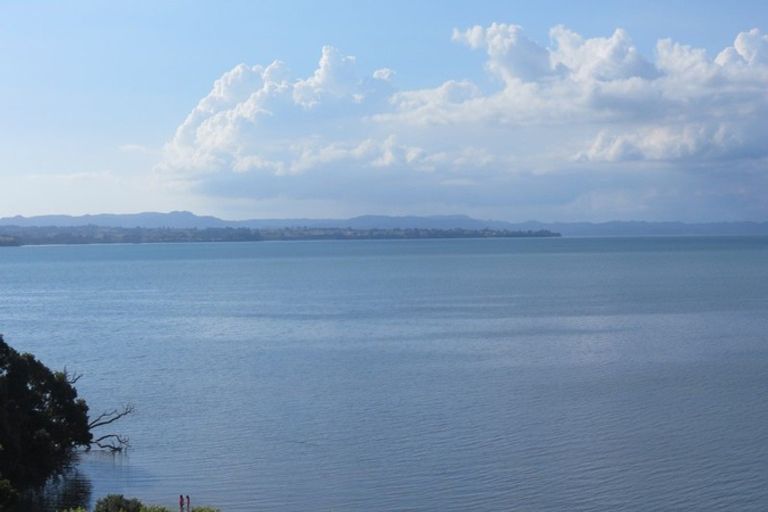 Photo of property in 4 Crispe Road, Clarks Beach, 2122