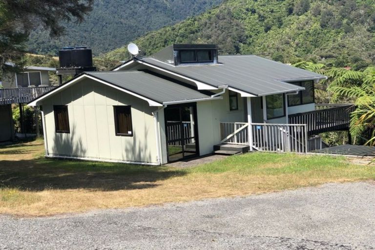 Photo of property in 33 Rata Street, Duncan Bay, Tennyson Inlet, 7195