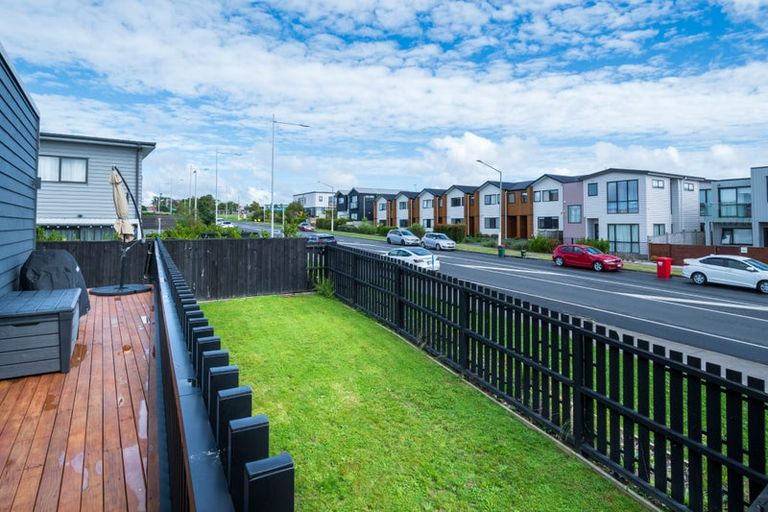 Photo of property in 1 Nugget Avenue, Hobsonville, Auckland, 0616
