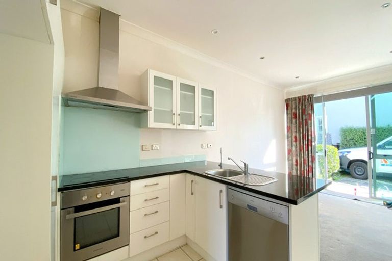 Photo of property in 11a Clearwater Cove, West Harbour, Auckland, 0618