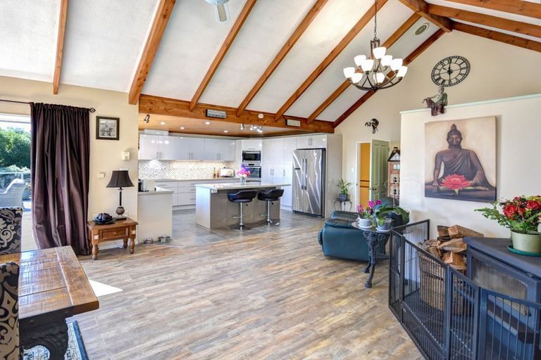 Photo of property in 76 Greenwich Street, Waihola, Milton, 9073