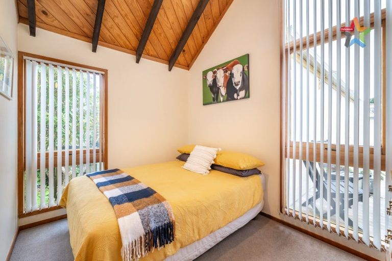 Photo of property in 7 Chestnut Grove, Maungaraki, Lower Hutt, 5010