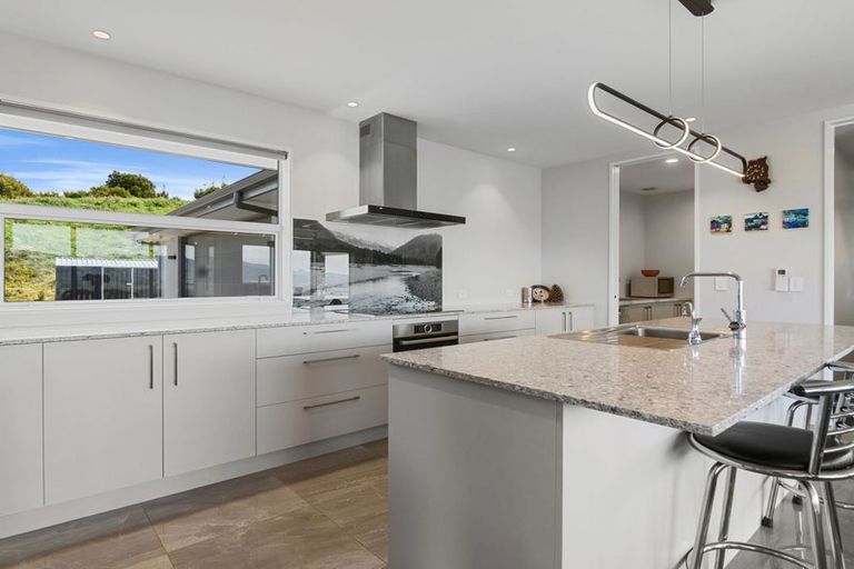 Photo of property in 70 Teapot Valley Road, Brightwater, 7091