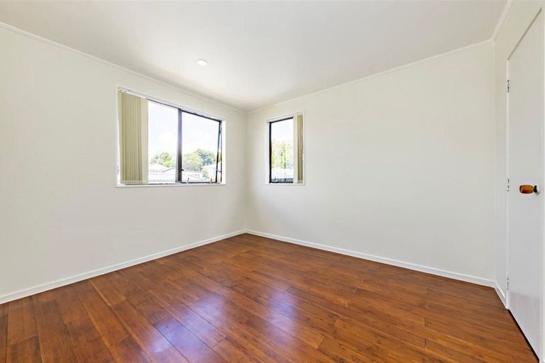 Photo of property in 1/149 Te Irirangi Drive, Flat Bush, Auckland, 2019