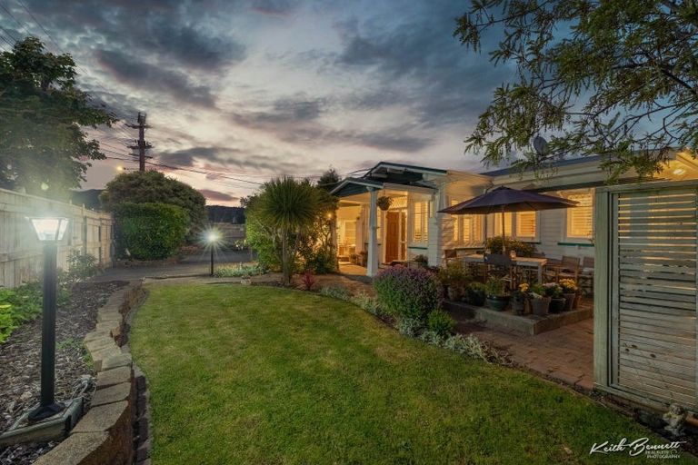 Photo of property in 48 Ararino Street, Trentham, Upper Hutt, 5018