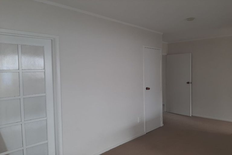 Photo of property in 1/9 Titirangi Road, New Lynn, Auckland, 0600