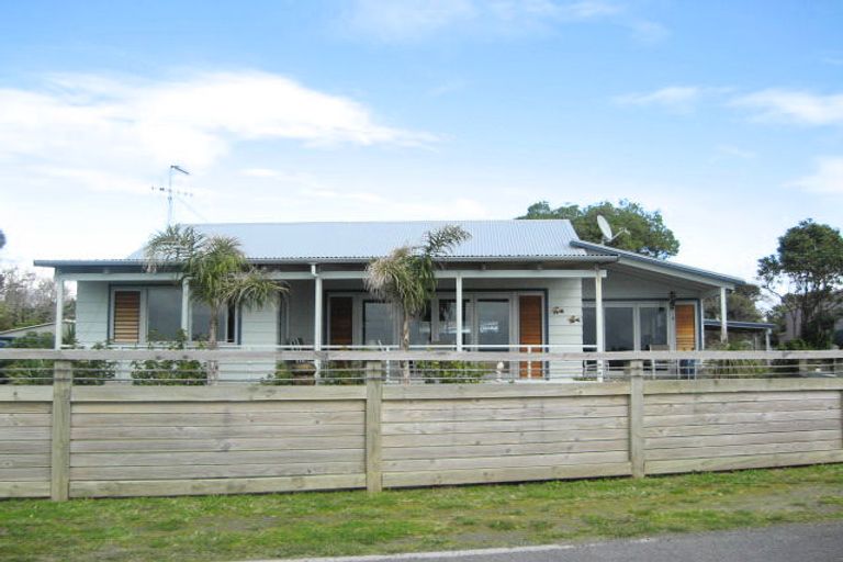 Photo of property in 14 Wellwood Terrace, Te Awanga, 4102