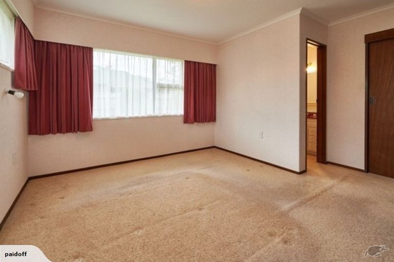 Photo of property in 22 Hind Place, Hokowhitu, Palmerston North, 4410