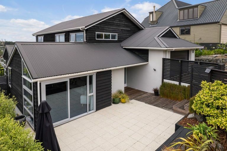 Photo of property in 15 Satara Crescent, Khandallah, Wellington, 6035